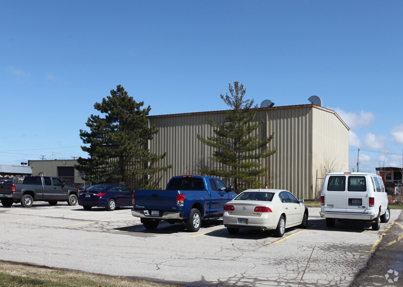 9255 Brookpark Rd, Cleveland, OH for sale - Building Photo - Image 2 of 2