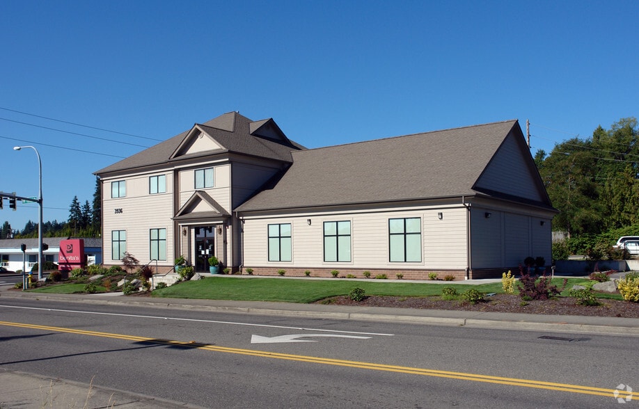 3936 Randall Way, Silverdale, WA for sale - Primary Photo - Image 1 of 8