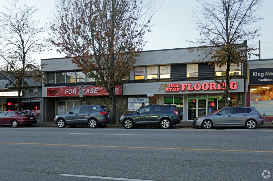 4027-4047 Hastings St, Burnaby, BC à louer - Photo principale - Image 1 de 6