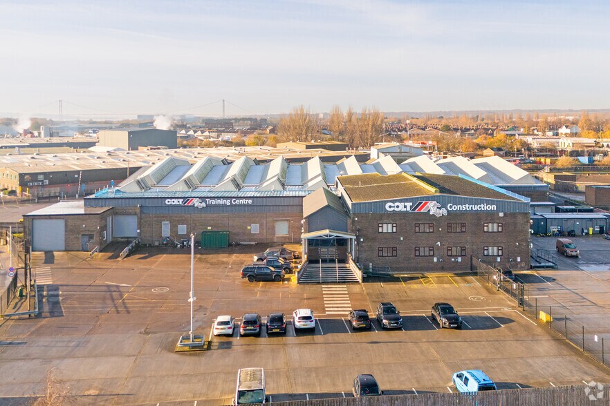 Freightliner Rd, Hull à louer - Photo du bâtiment - Image 2 de 4