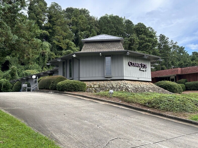 522 NE South Enota Dr, Gainesville, GA à vendre - Photo du bâtiment - Image 2 de 3
