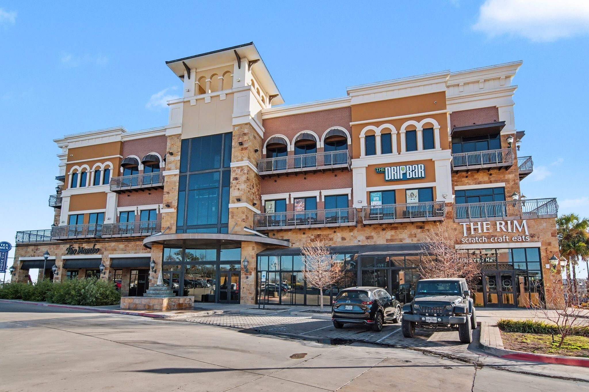 295-307 E Renfro St, Burleson, TX for lease Primary Photo- Image 1 of 21