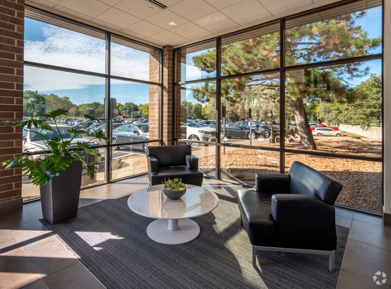 5775 Wayzata Blvd, Saint Louis Park, MN for lease - Lobby - Image 3 of 8