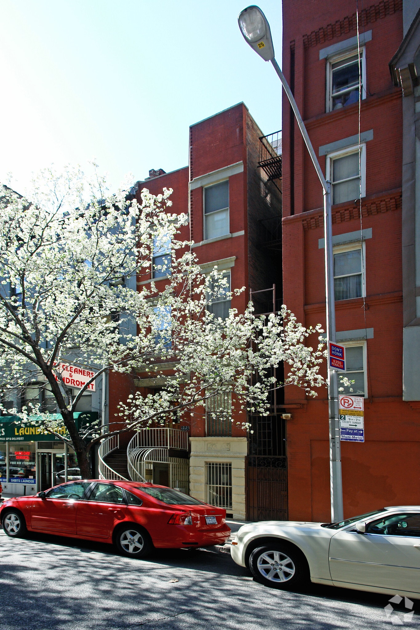 228 W 82nd St, New York, NY for lease Building Photo- Image 1 of 4