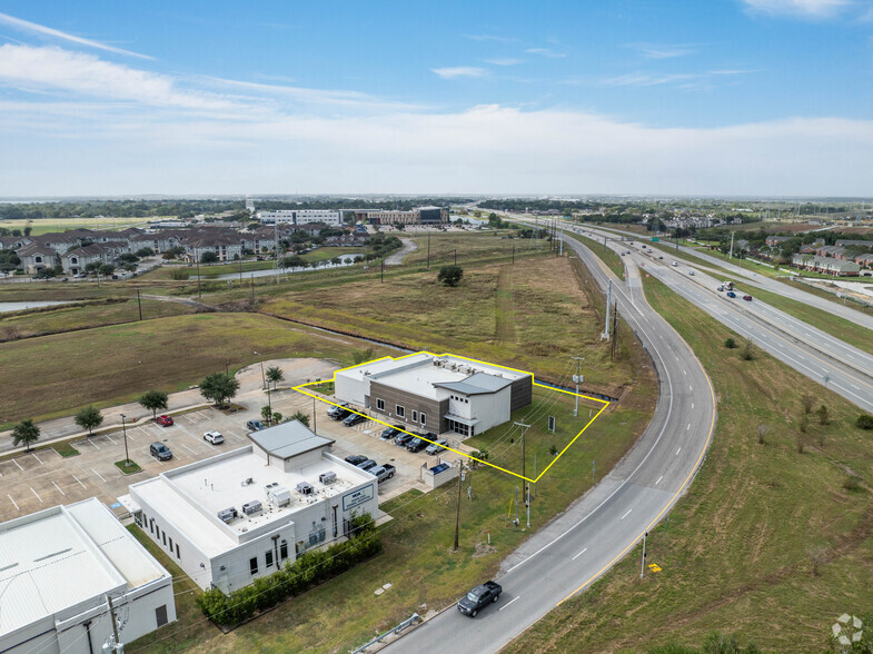 7236 Medical Center Dr, Texas City, TX for sale - Aerial - Image 2 of 25