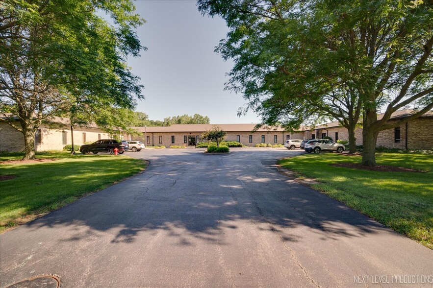 850 W Bartlett Rd, Bartlett, IL for sale - Building Photo - Image 1 of 1