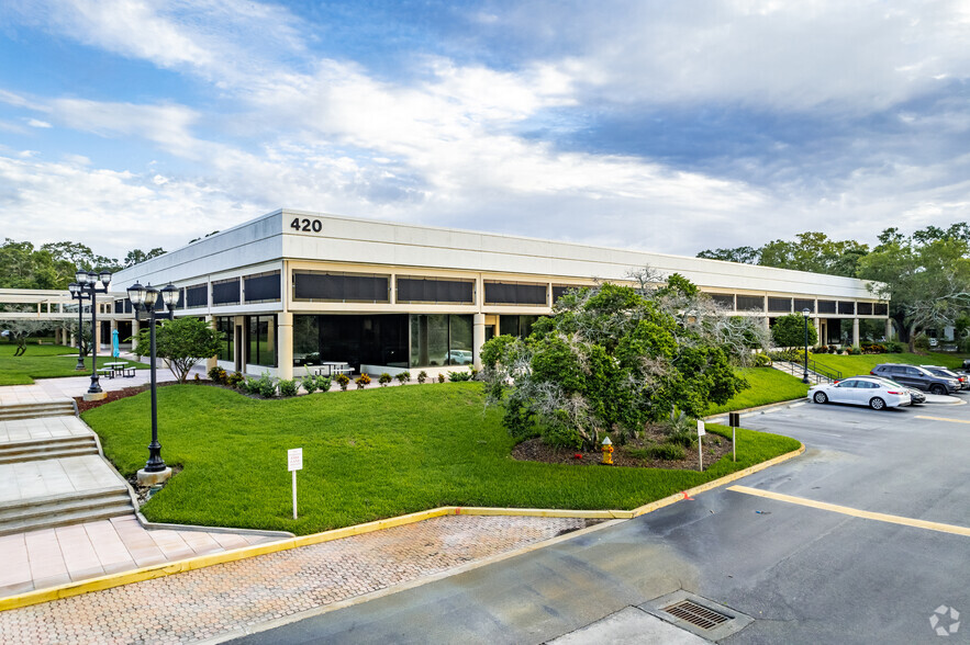 410 Park Place Blvd, Clearwater, FL for lease - Primary Photo - Image 1 of 7