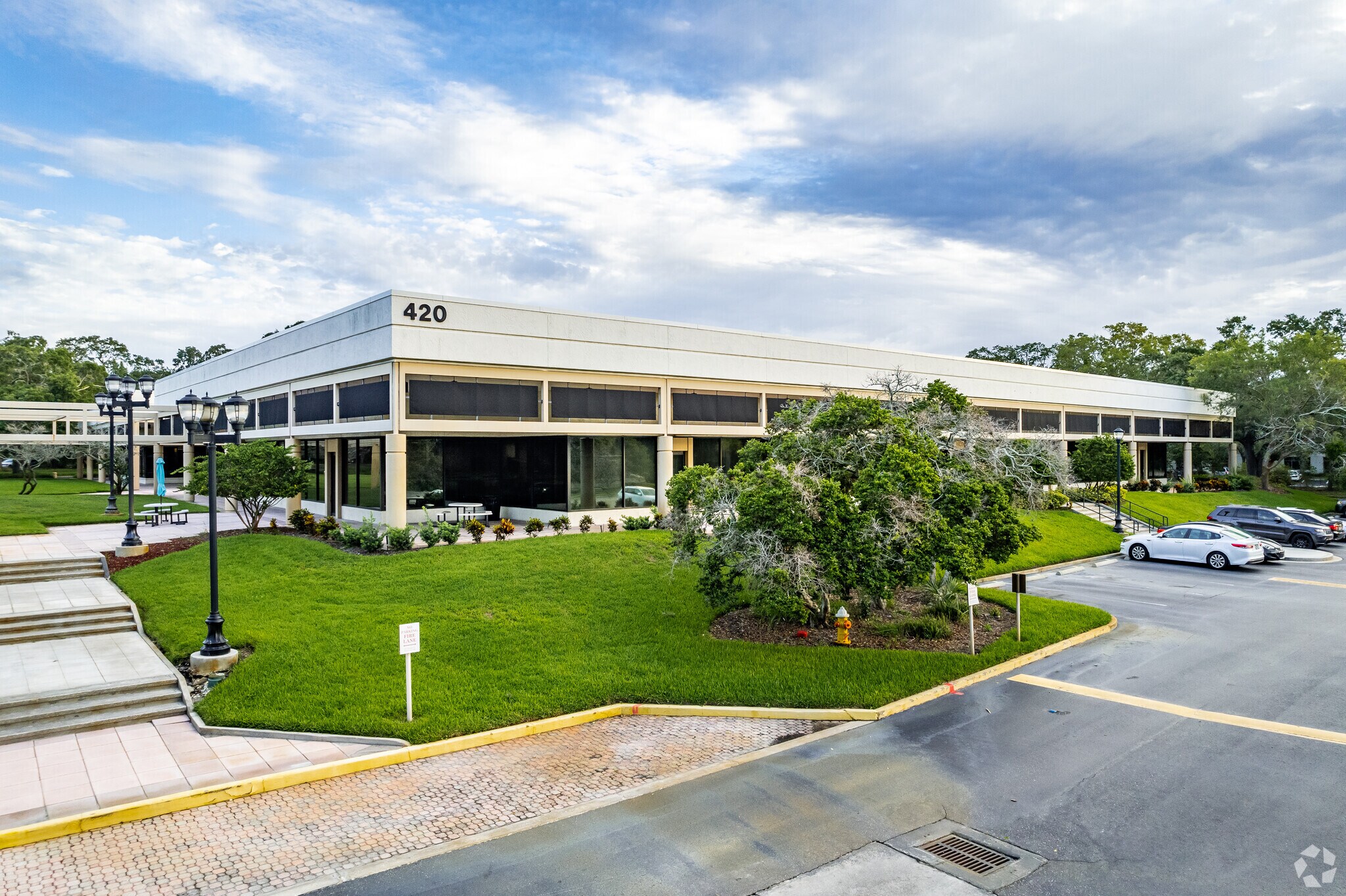 410 Park Place Blvd, Clearwater, FL à louer Photo du bâtiment- Image 1 de 8