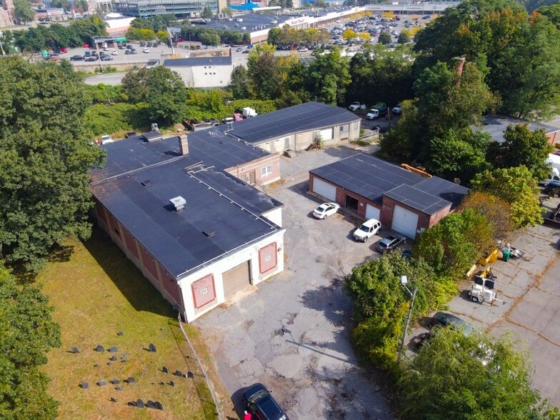 75 Walnut St, Fitchburg, MA for lease - Primary Photo - Image 1 of 29