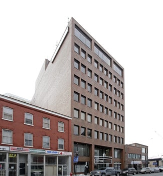 Plus de détails pour 21 Queen St E, Brampton, ON - Bureau à vendre