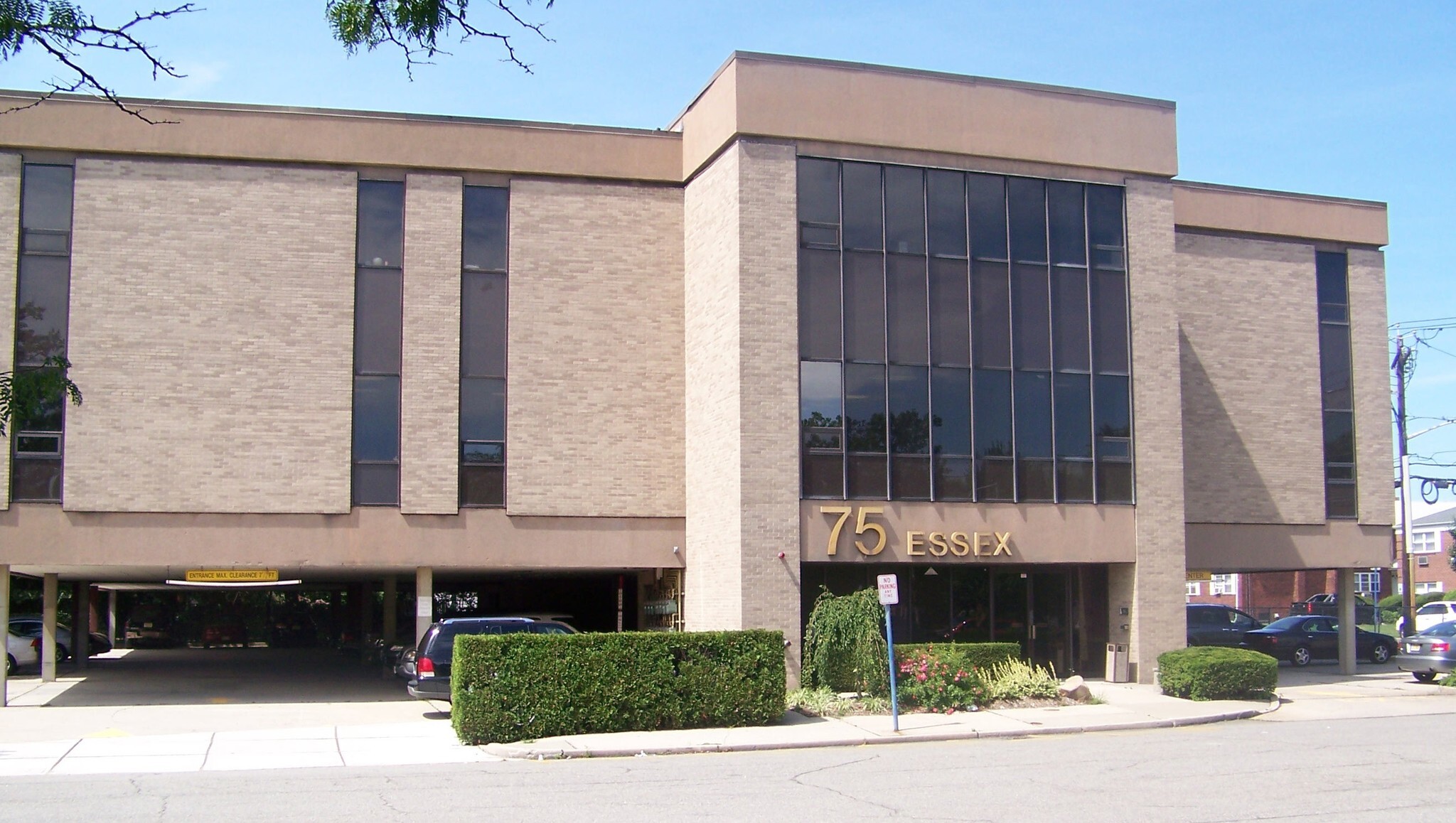 75 Essex St, Hackensack, NJ for lease Building Photo- Image 1 of 2