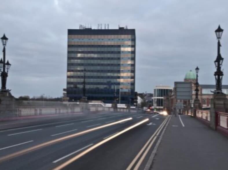 Clarence Pl, Newport à louer - Photo du bâtiment - Image 3 de 7