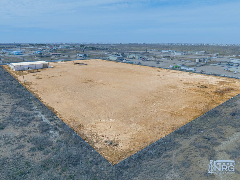 5805 S FM 1788, Midland, TX à louer - Photo du bâtiment - Image 3 de 16