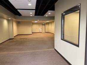2500 NE Twin Knolls Dr, Bend, OR for sale Interior Photo- Image 1 of 5