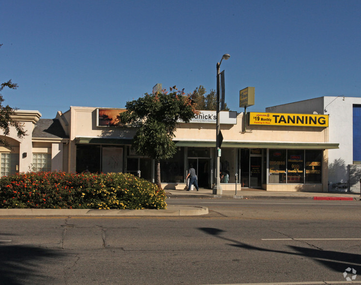 17035-17037 Ventura Blvd, Encino, CA for sale - Primary Photo - Image 1 of 1