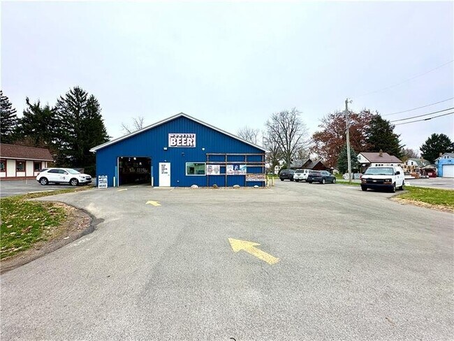 Plus de détails pour 1814 W State St, New Castle, PA - Commerce de détail à vendre