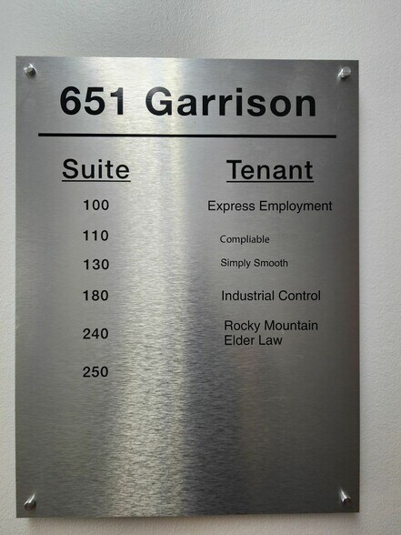 651 Garrison St, Lakewood, CO à louer - Photo du bâtiment - Image 3 de 4