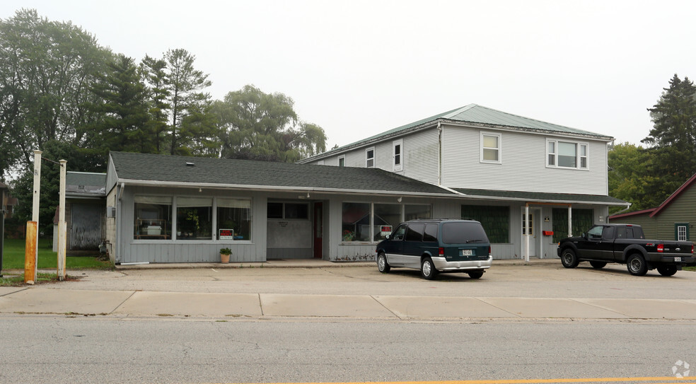 110 Wisconsin St, Adell, WI à vendre - Photo principale - Image 1 de 1