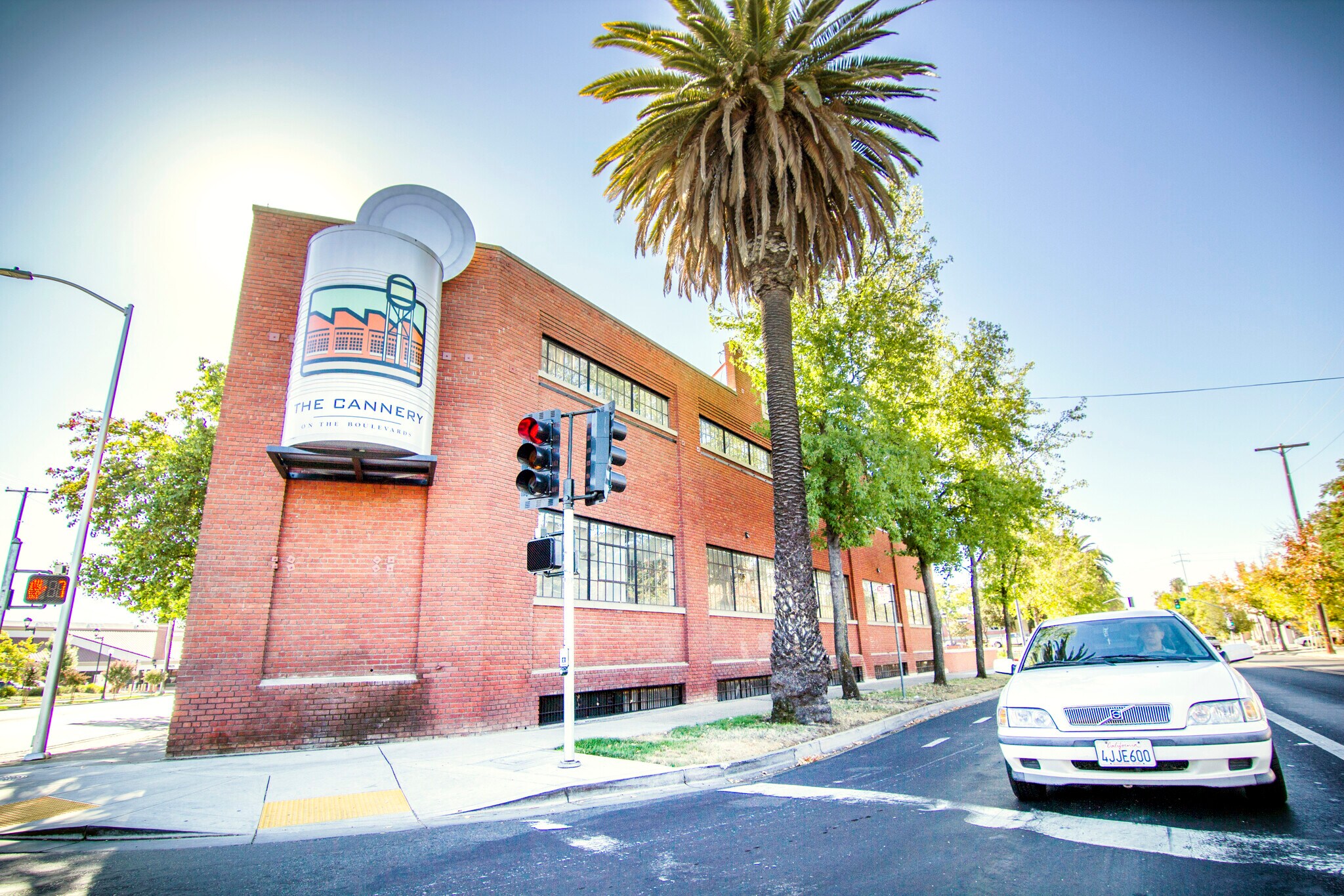 1601-1675 Alhambra Blvd, Sacramento, CA for lease Primary Photo- Image 1 of 21