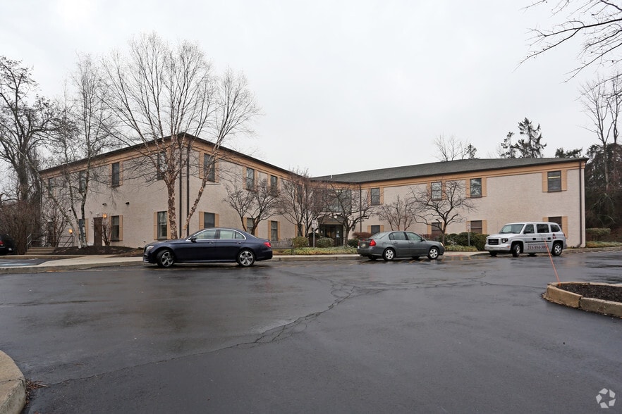 727 Welsh Rd, Huntingdon Valley, PA for sale - Building Photo - Image 2 of 10