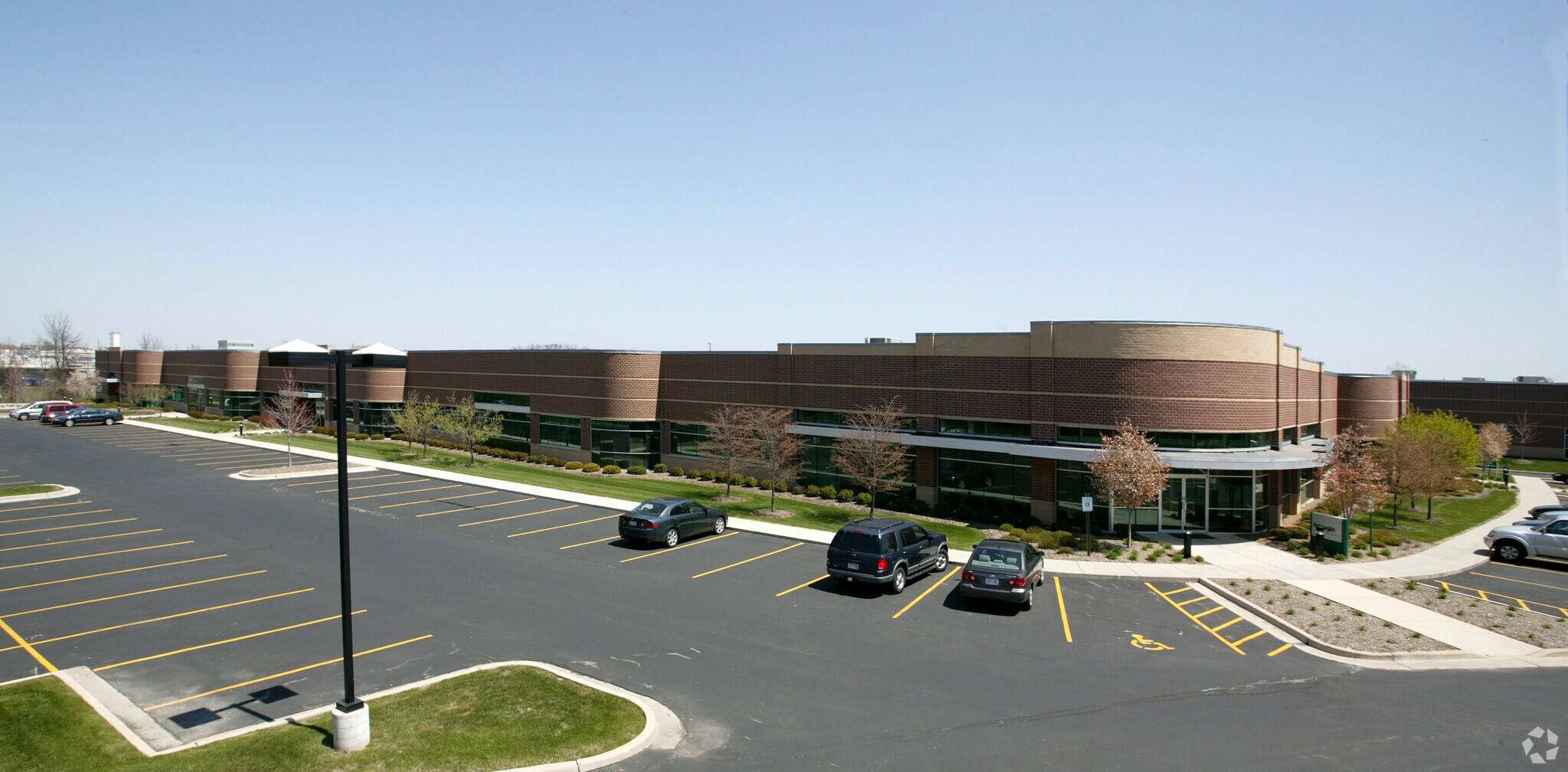 13100 W Lisbon Rd, Brookfield, WI à louer Photo principale- Image 1 de 8