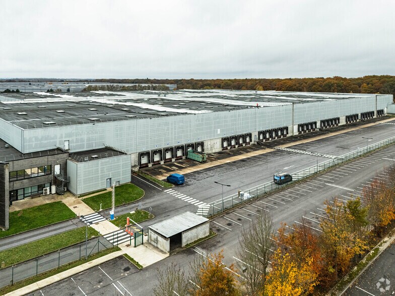 50 Boulevard De L'Europe, Combs-la-Ville for lease - Primary Photo - Image 1 of 2