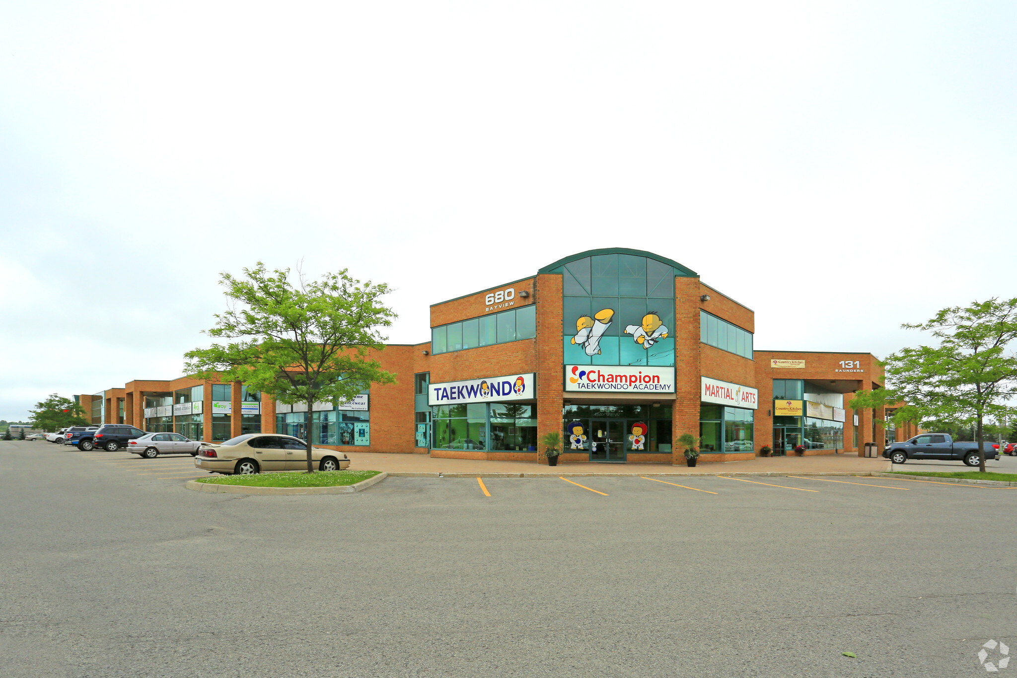 680 Bayview Dr, Barrie, ON for lease Primary Photo- Image 1 of 5