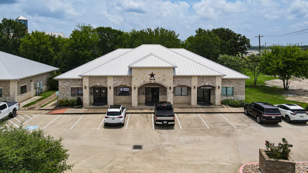 2429 Earl Rudder Fwy, College Station, TX for lease - Building Photo - Image 2 of 7