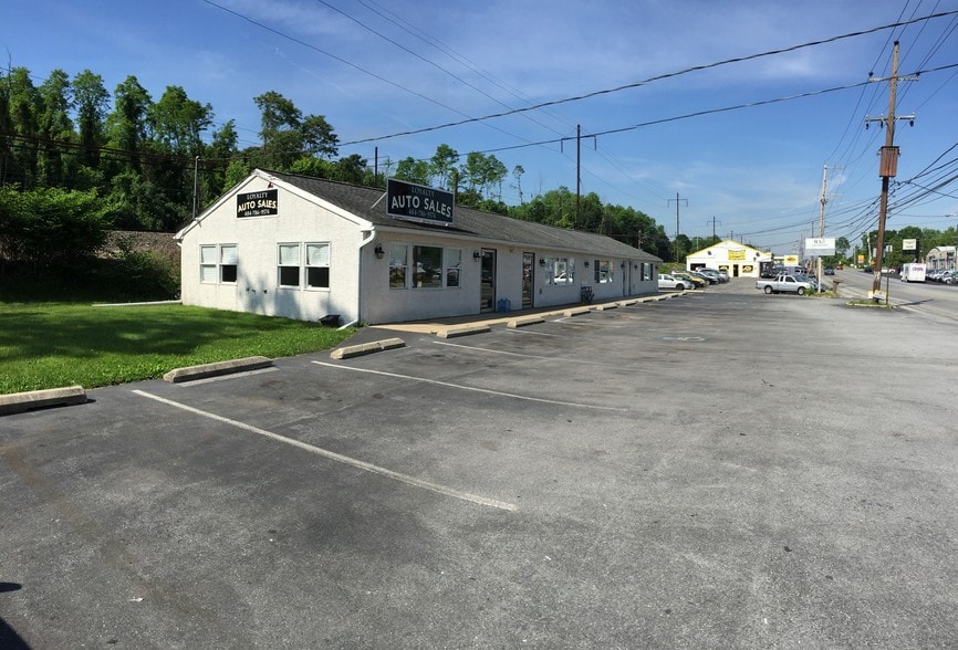 2320-2324 E Lincoln Hwy, Coatesville, PA for lease - Building Photo - Image 3 of 10