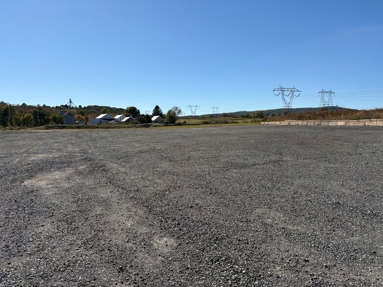 858 Gravel Pike, Palm, PA à vendre - Photo du bâtiment - Image 3 de 9