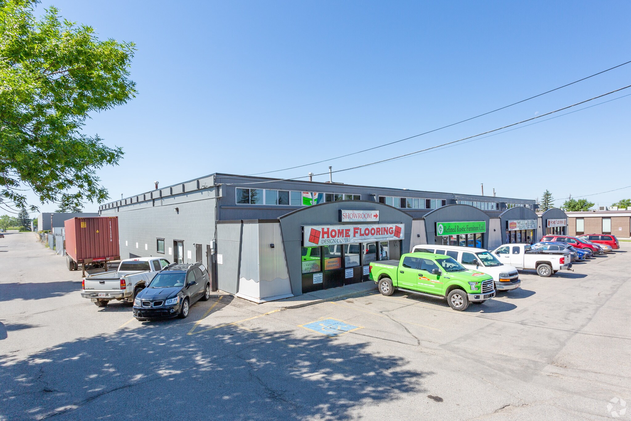 423-427 58th Ave SE, Calgary, AB à louer Photo du bâtiment- Image 1 de 6