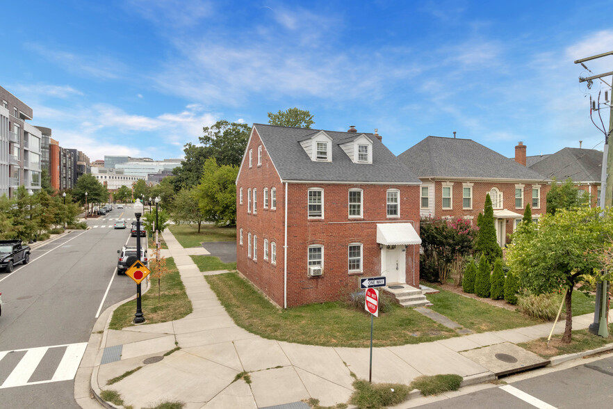 1300 N Hudson St, Arlington, VA for sale - Primary Photo - Image 2 of 6