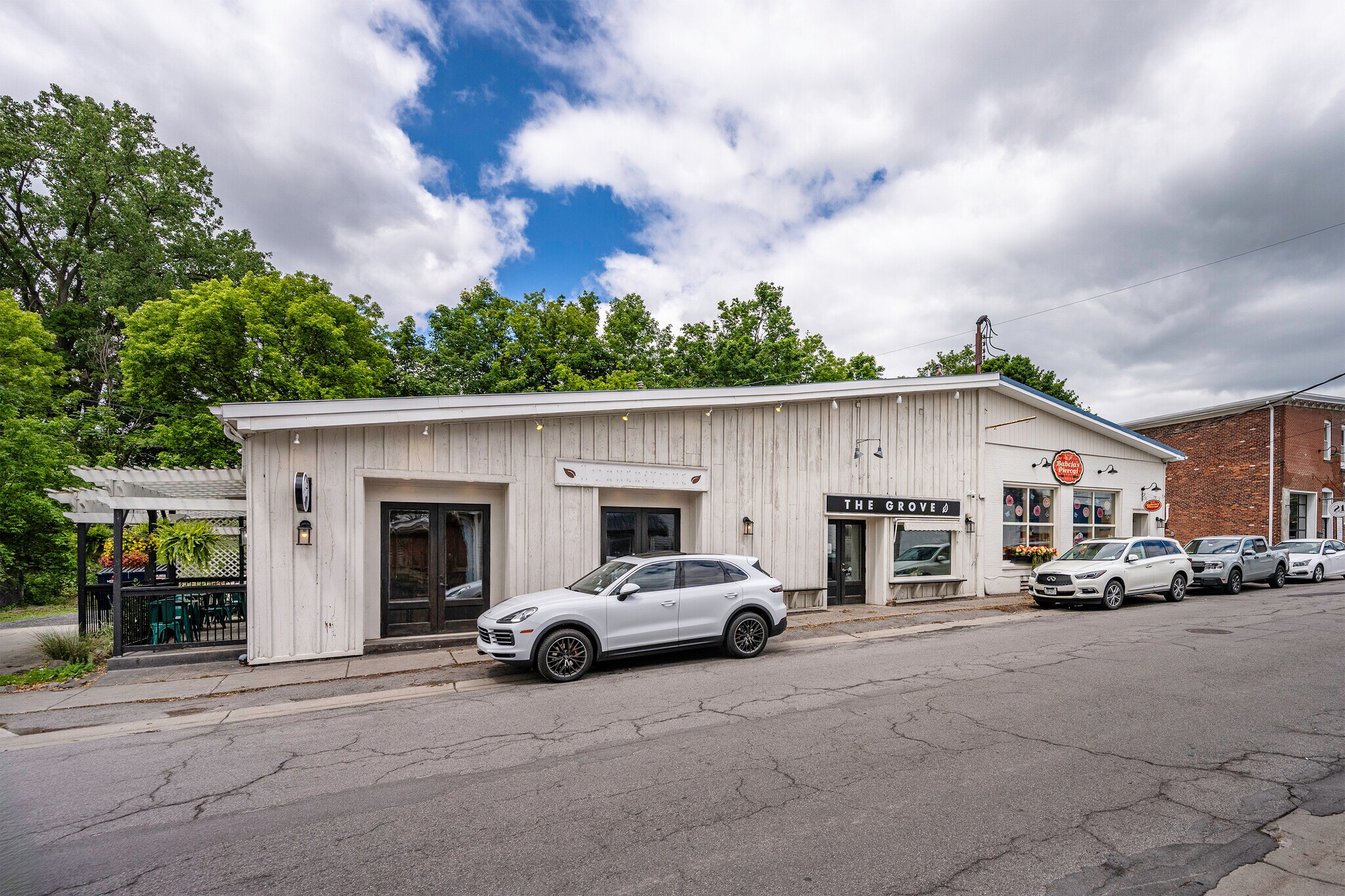33 Elm St, East Aurora, NY à vendre Photo du bâtiment- Image 1 de 36