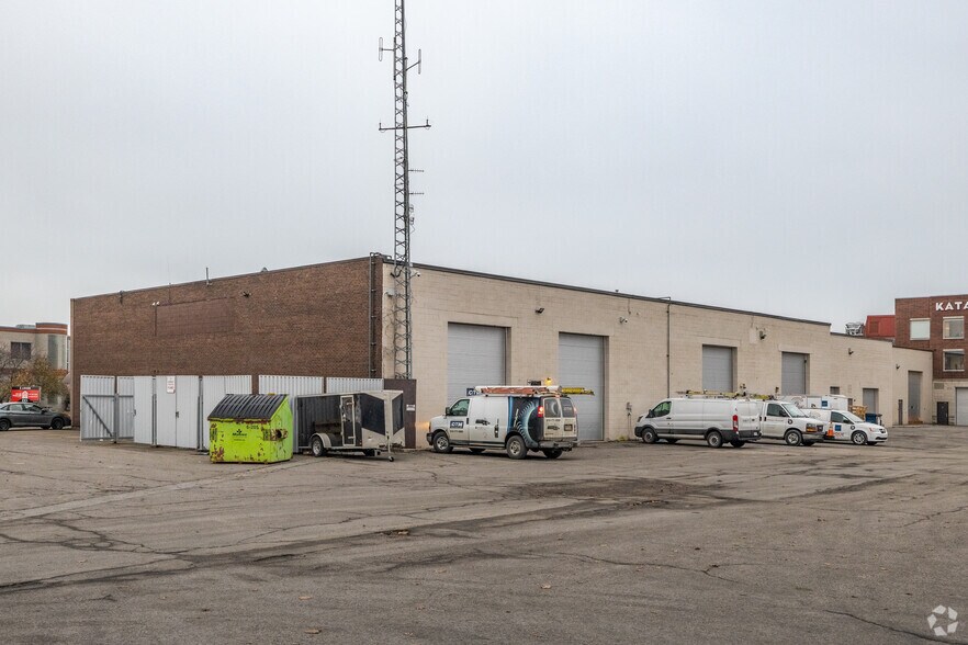 73-81 Rue Jean-Proulx, Gatineau, QC for lease - Building Photo - Image 3 of 3