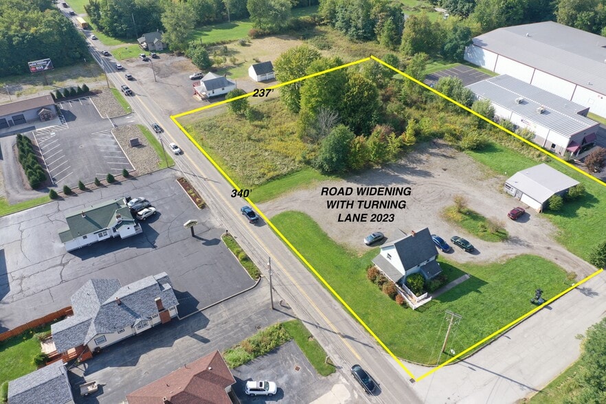 Foxwood Ct, Youngstown, OH à vendre - Photo du bâtiment - Image 2 de 8