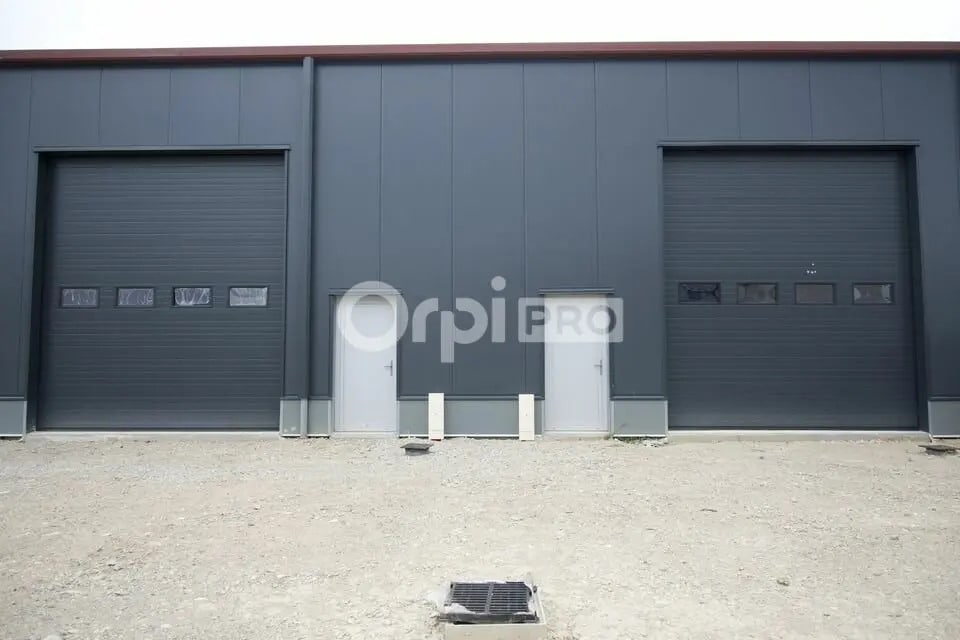 Flex in Chavanoz for lease Building Photo- Image 1 of 6