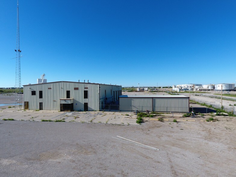 2401 Sivley Rd, Artesia, NM à vendre - Photo du bâtiment - Image 3 de 32