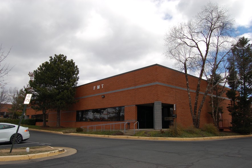 4431 Brookfield Corporate Dr, Chantilly, VA for sale - Building Photo - Image 1 of 1