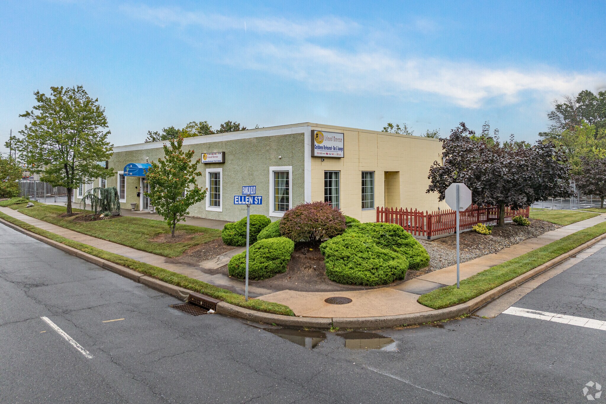 676 Franklin Blvd, Somerset, NJ à vendre Photo du bâtiment- Image 1 de 1