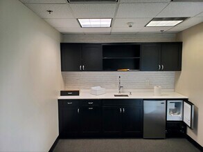 1129 Northern Blvd, Manhasset, NY à louer Photo intérieure- Image 1 de 9