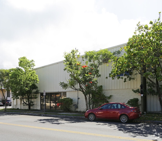99-899 Iwaena St, Aiea, HI for lease - Building Photo - Image 2 of 25