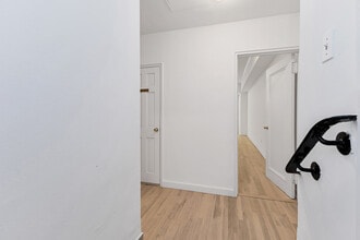 119 E 83rd St, New York, NY for lease Interior Photo- Image 2 of 7