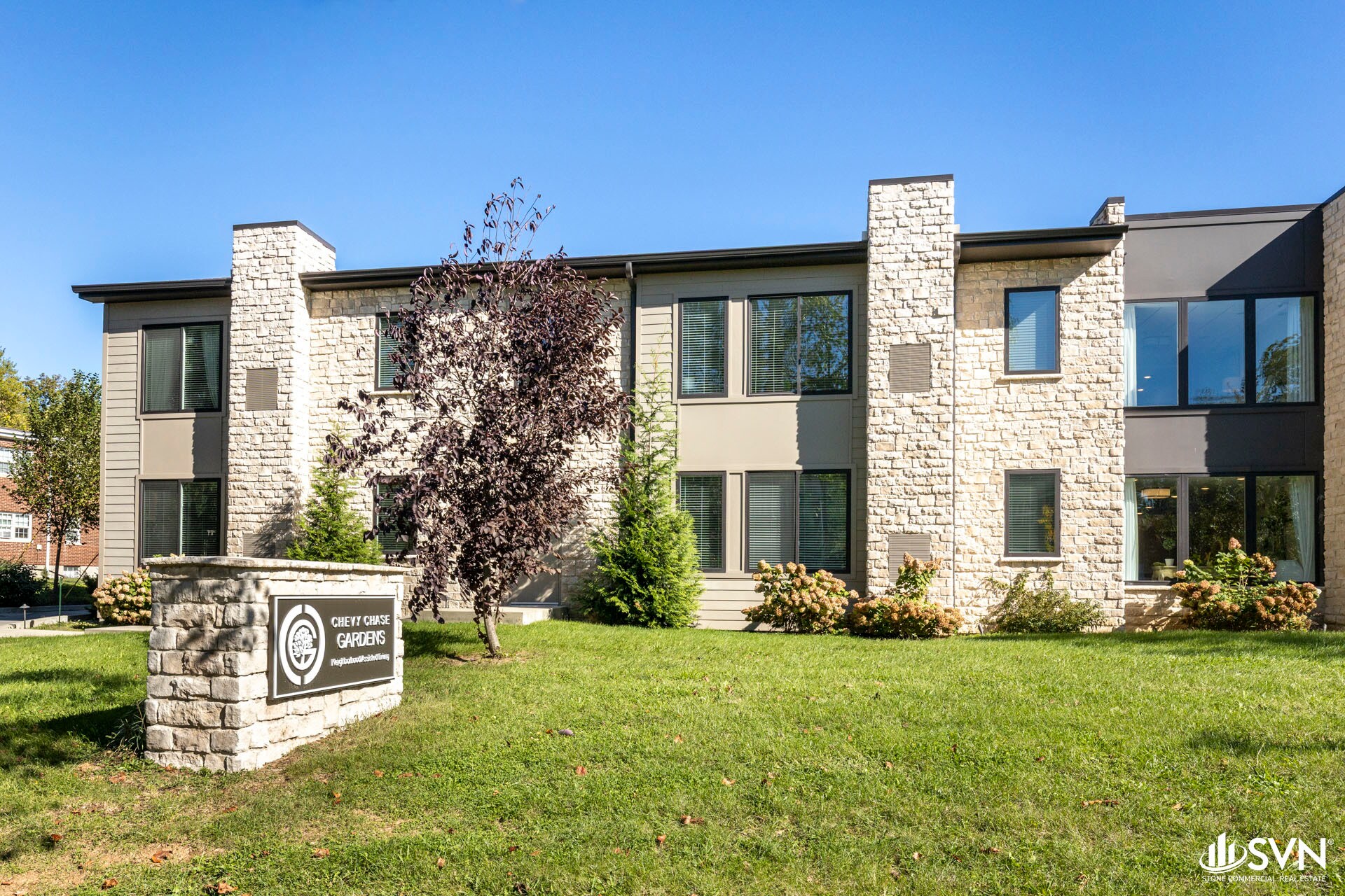 319 Duke Rd, Lexington, KY à vendre Photo du bâtiment- Image 1 de 55