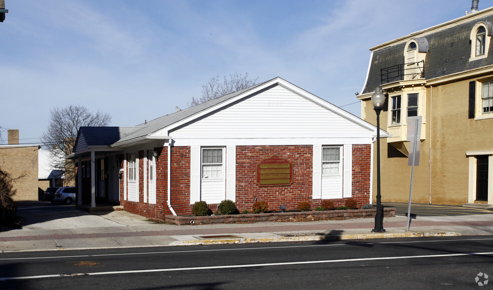 105 N Broad St, Woodbury, NJ à vendre - Photo principale - Image 1 de 1