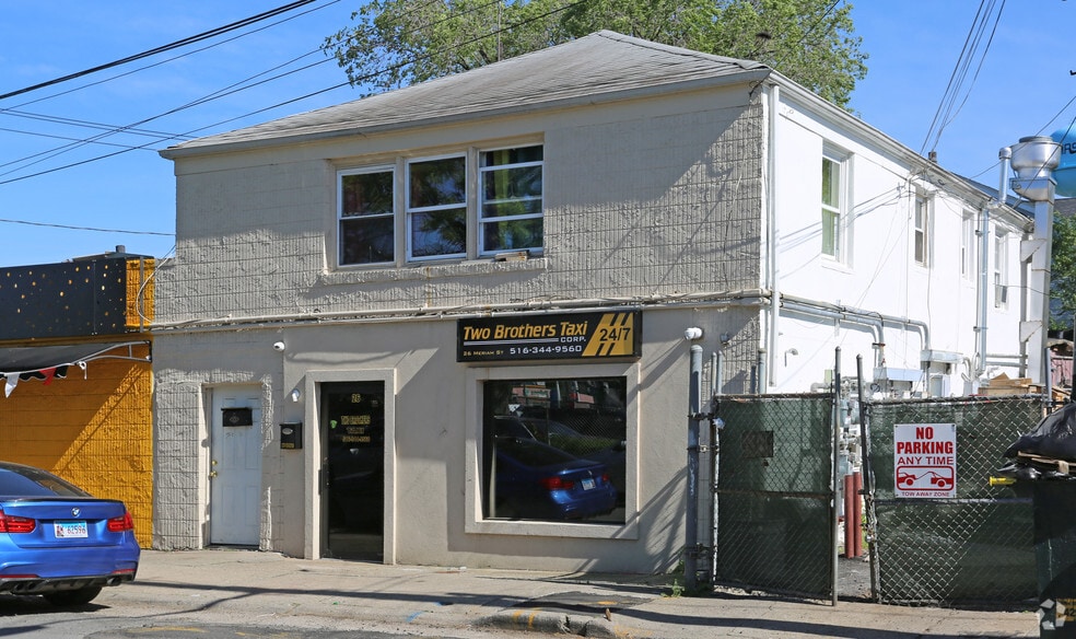 26 Meriam St, Hempstead, NY for lease - Primary Photo - Image 1 of 5