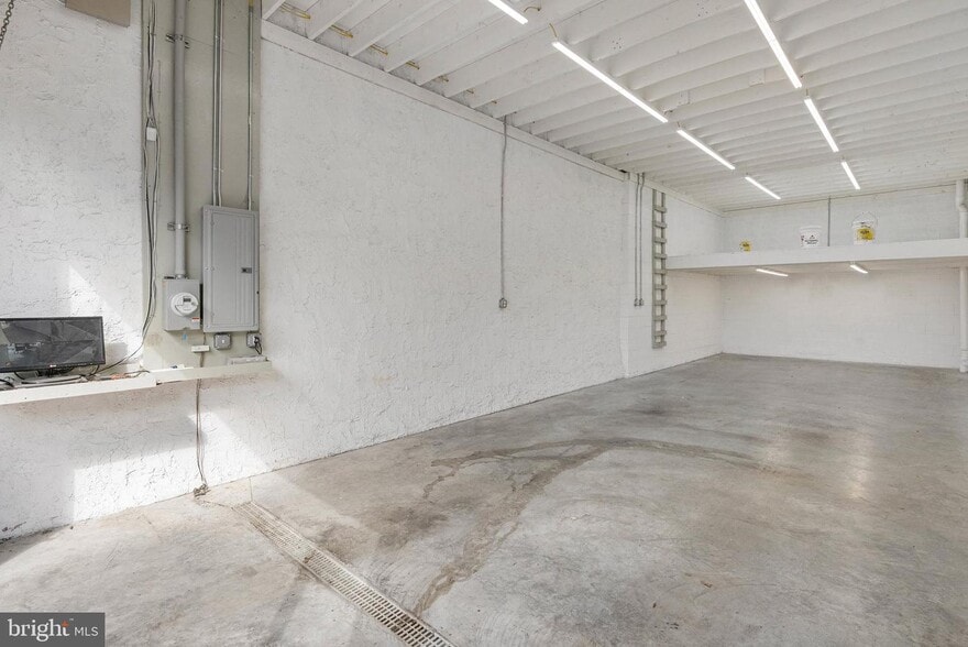 2664 Mercer st, Philadelphia, PA for sale - Building Photo - Image 3 of 10