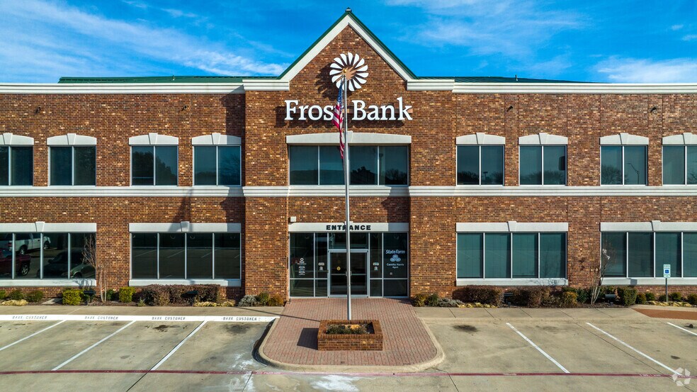 3851 NE Loop 820, Fort Worth, TX à louer - Photo du bâtiment - Image 2 de 15