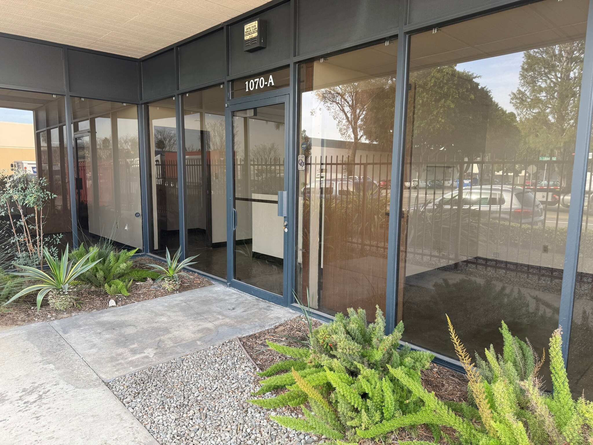 1070 E Dominguez St, Carson, CA à louer Photo intérieure- Image 1 de 6