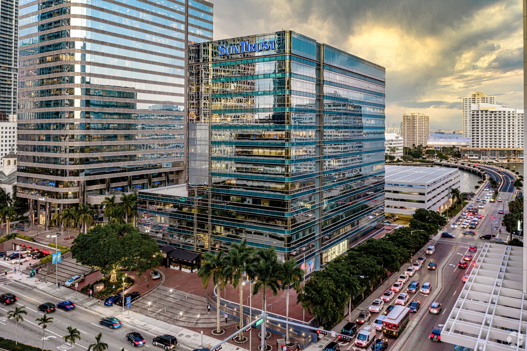 777 Brickell Ave, Miami, FL for lease Primary Photo- Image 1 of 9