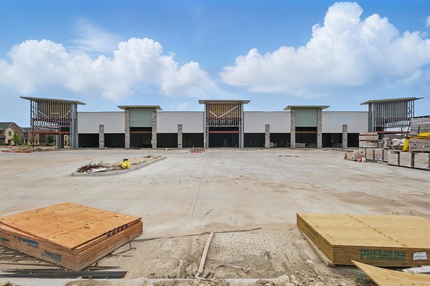 5975 Ridgeline Dr, McKinney, TX for lease - Building Photo - Image 1 of 10